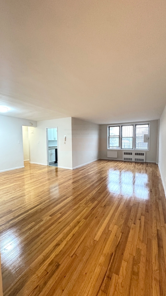 390 Rugby Road - Photo 2
