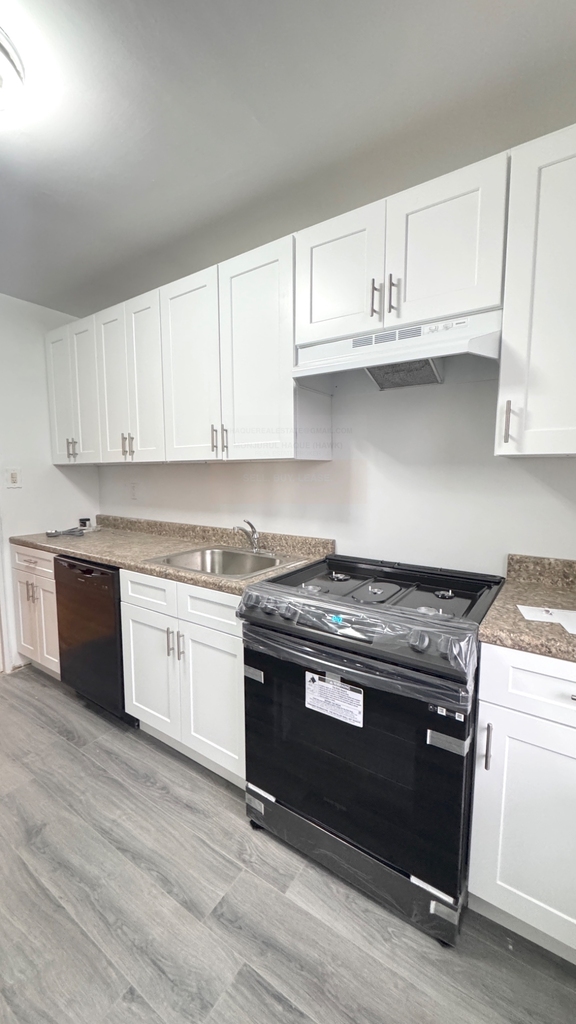 390 Rugby Road - Photo 1