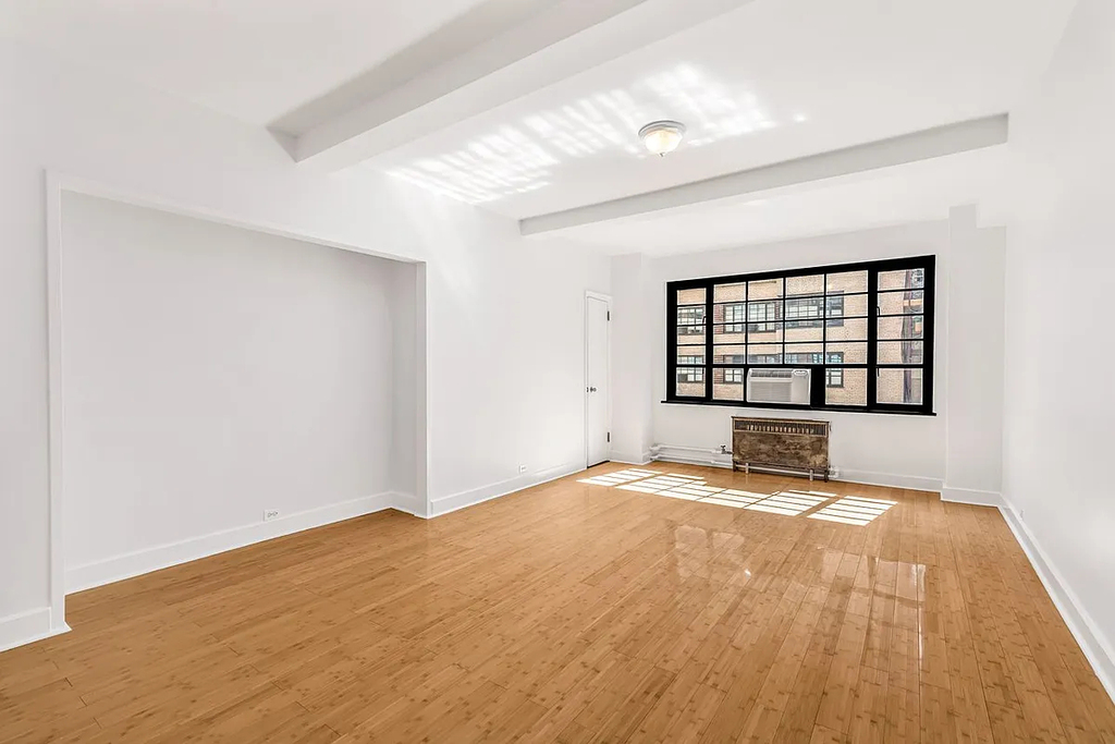 East 44th Street  - Photo 2