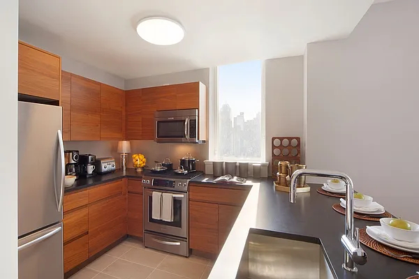West 45th Street  - Photo 4