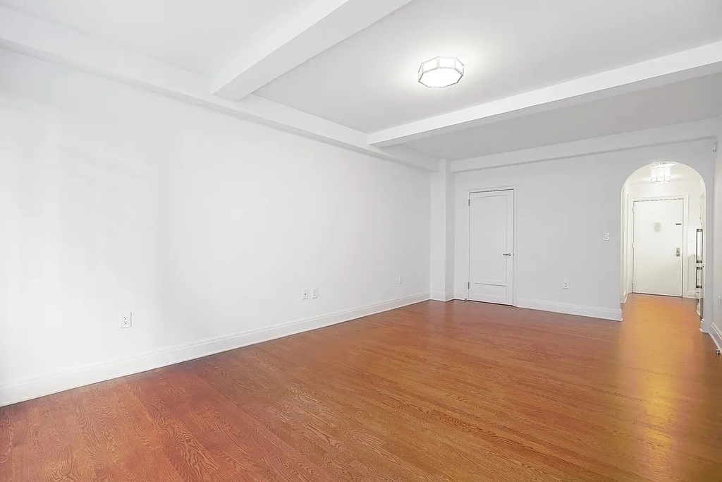 East 44th Street  - Photo 1
