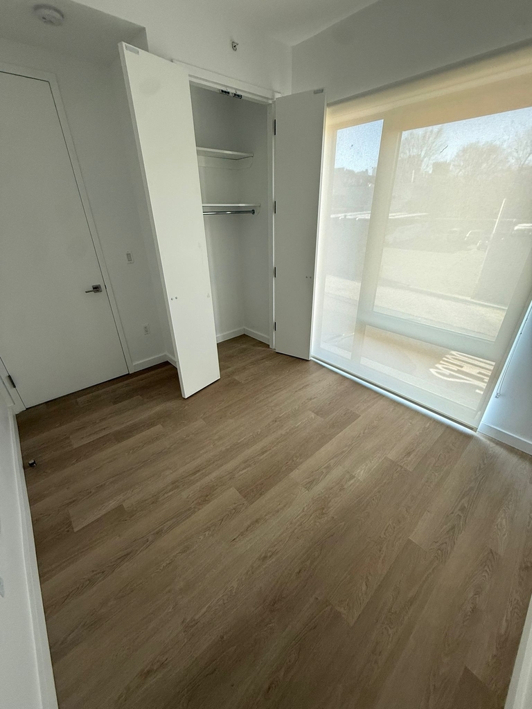 527 Grand Avenue - Photo 3