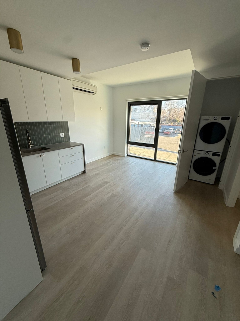 527 Grand Avenue - Photo 1