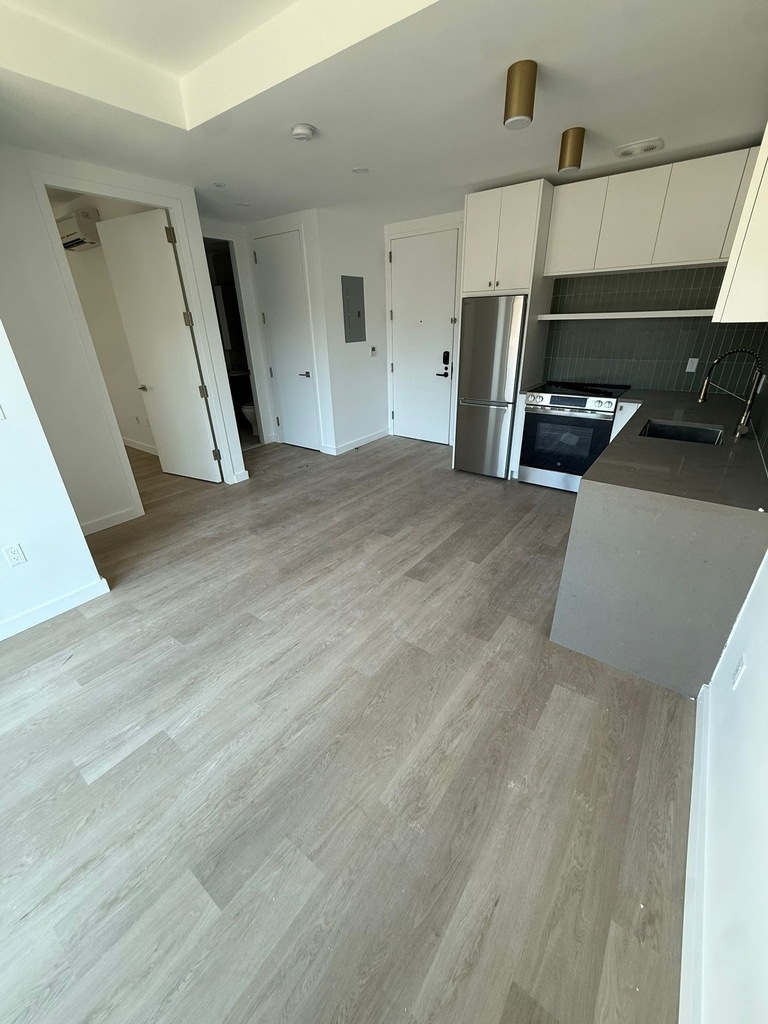 527 Grand Avenue - Photo 0