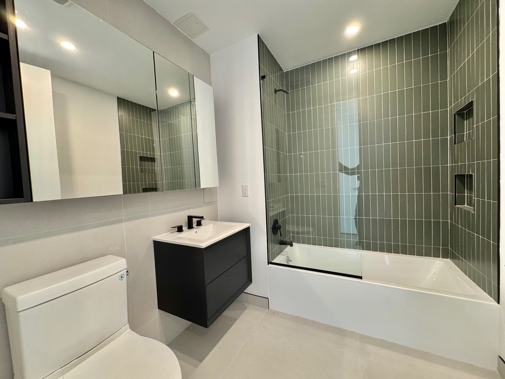 527 Grand Avenue - Photo 2