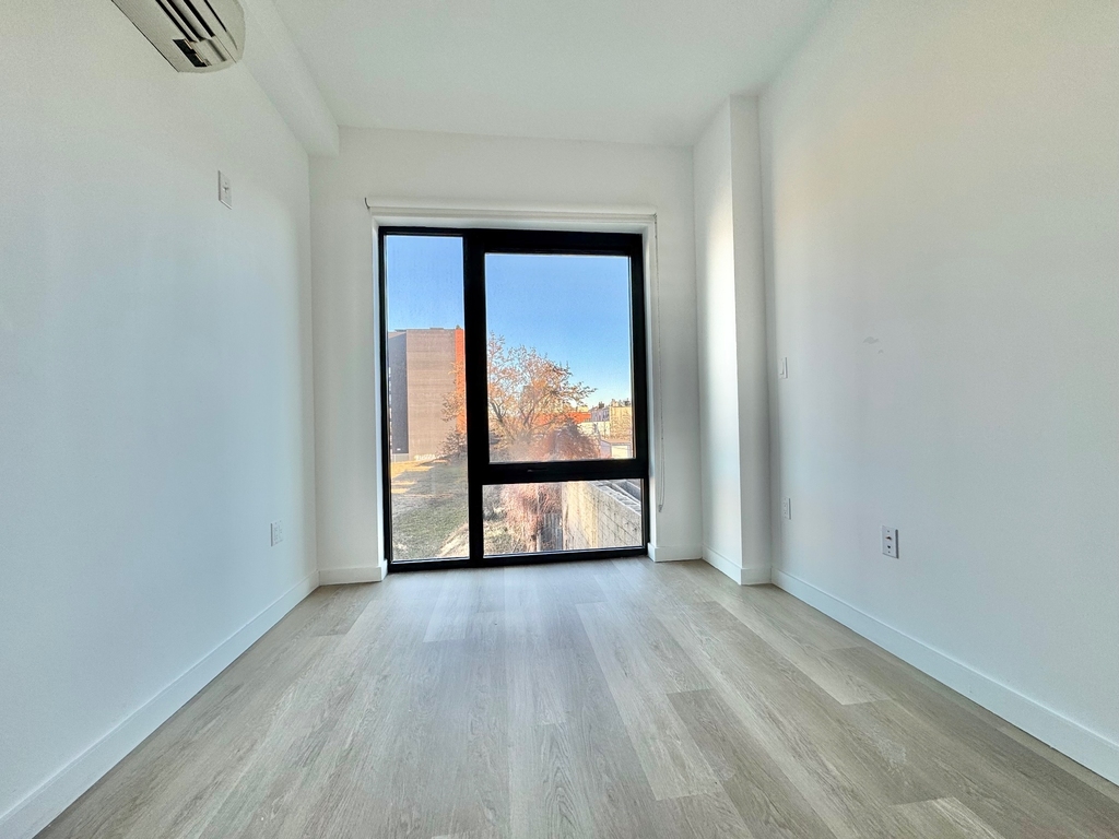 527 Grand Avenue - Photo 5