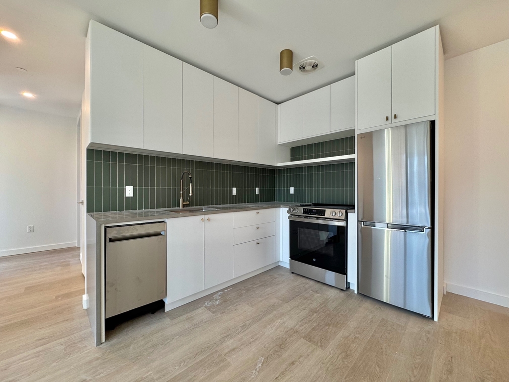 527 Grand Avenue - Photo 3