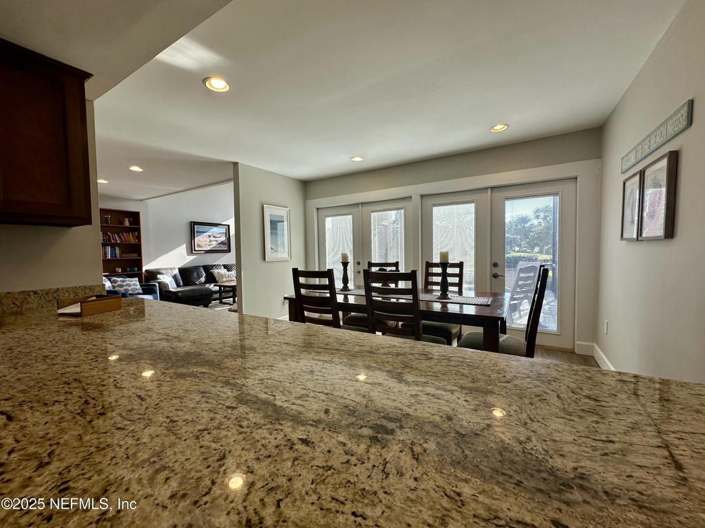 9942 Sawgrass Drive E - Photo 5