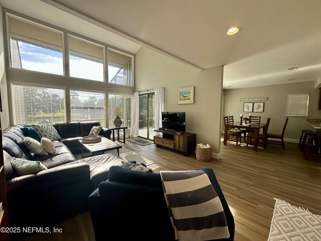 9942 Sawgrass Drive E - Photo 14