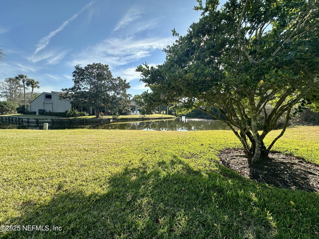 9942 Sawgrass Drive E - Photo 43