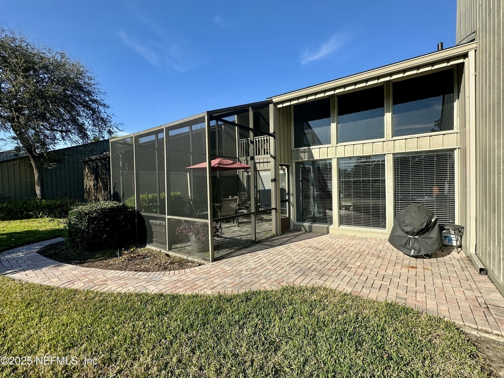 9942 Sawgrass Drive E - Photo 34