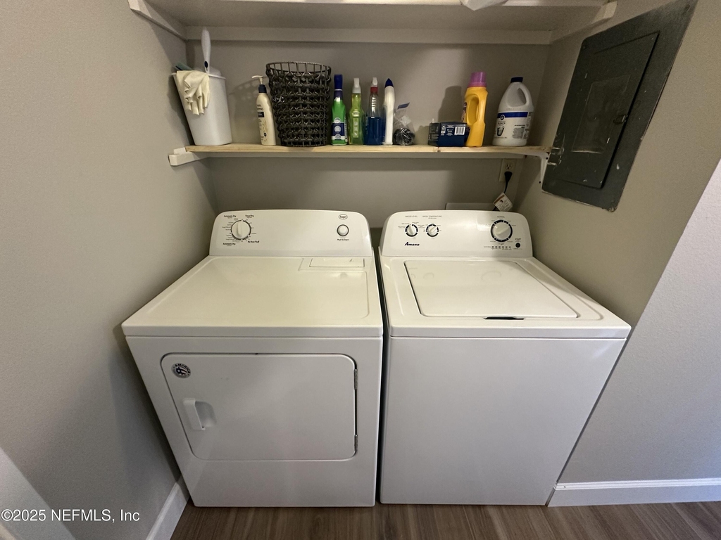 9942 Sawgrass Drive E - Photo 20