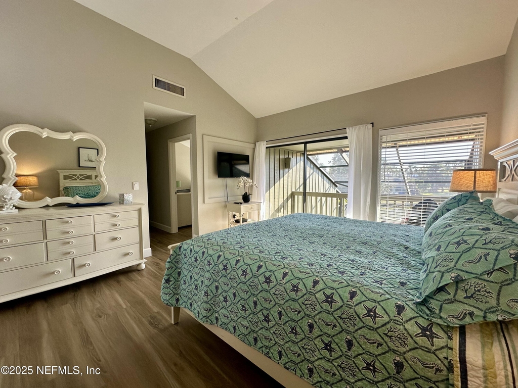 9942 Sawgrass Drive E - Photo 22