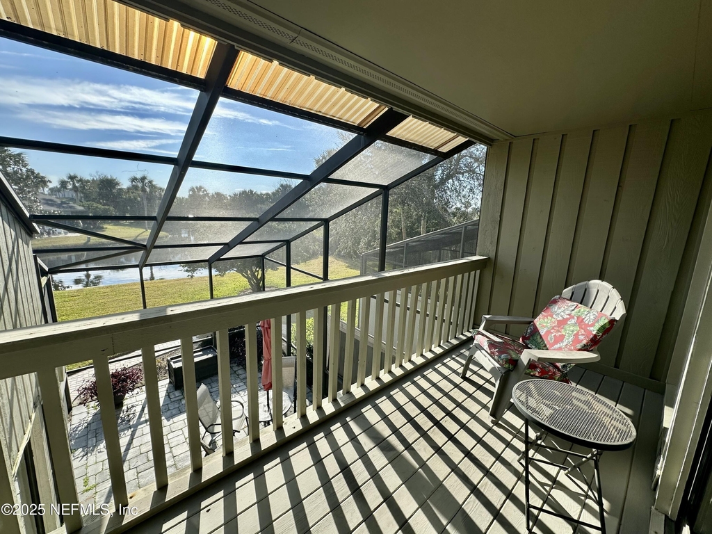 9942 Sawgrass Drive E - Photo 33