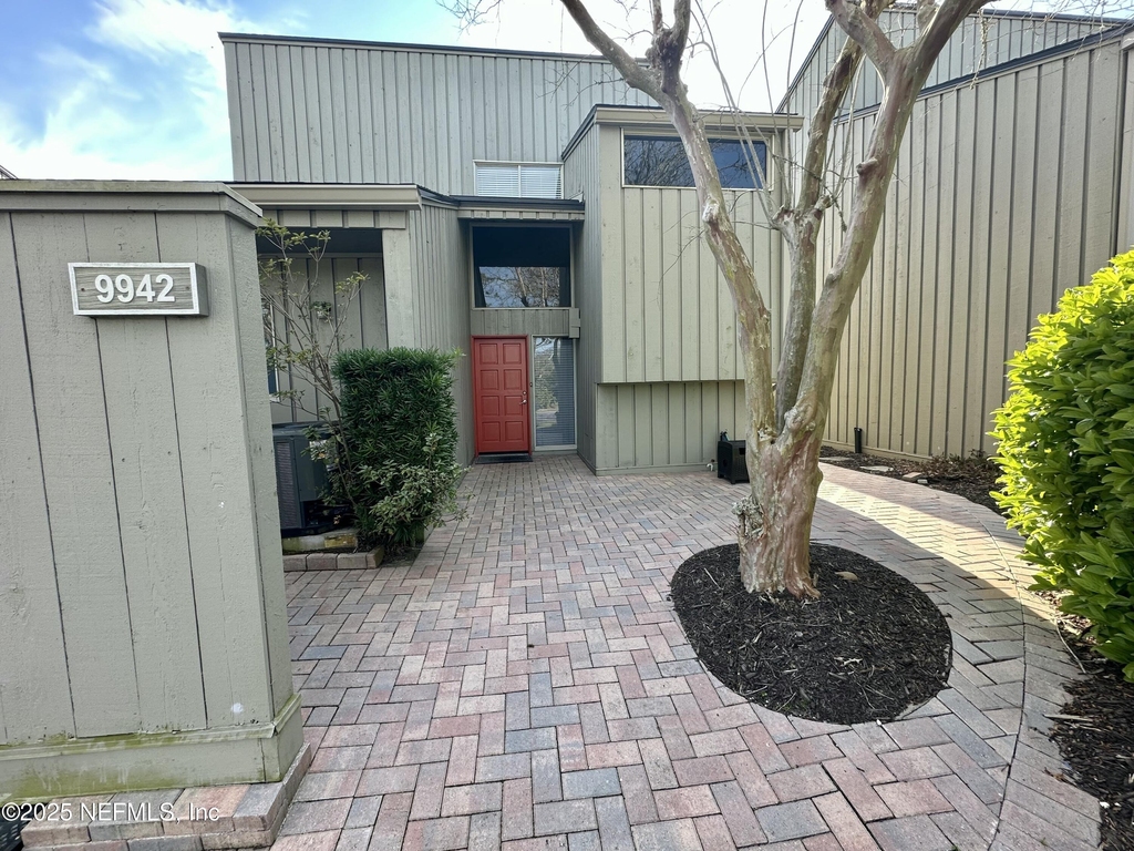 9942 Sawgrass Drive E - Photo 45