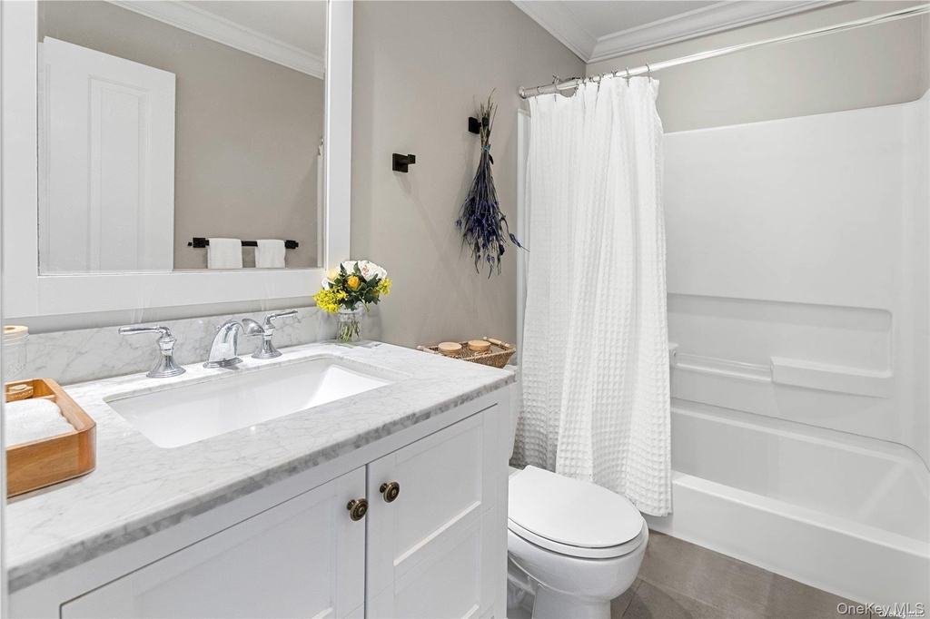 29 Missapoque Avenue - Photo 11