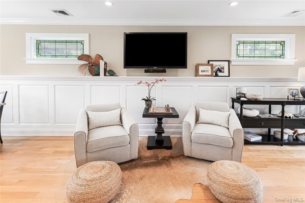 29 Missapoque Avenue - Photo 7