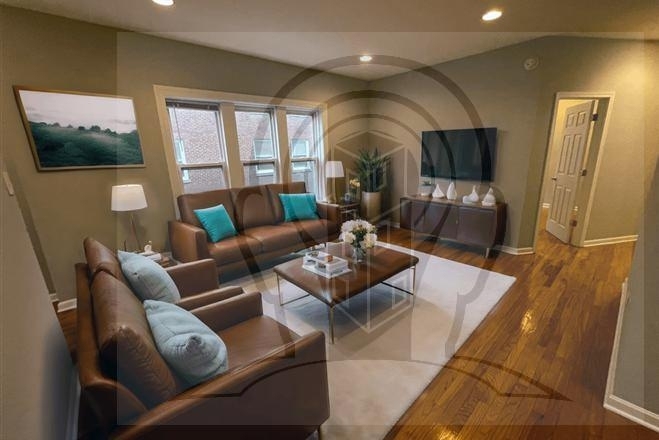 1828 Lawrence Ave. - Photo 3