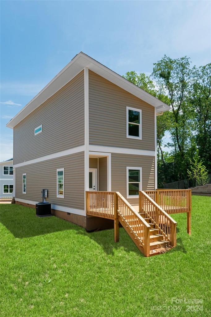 223 Cherrywood Way - Photo 1