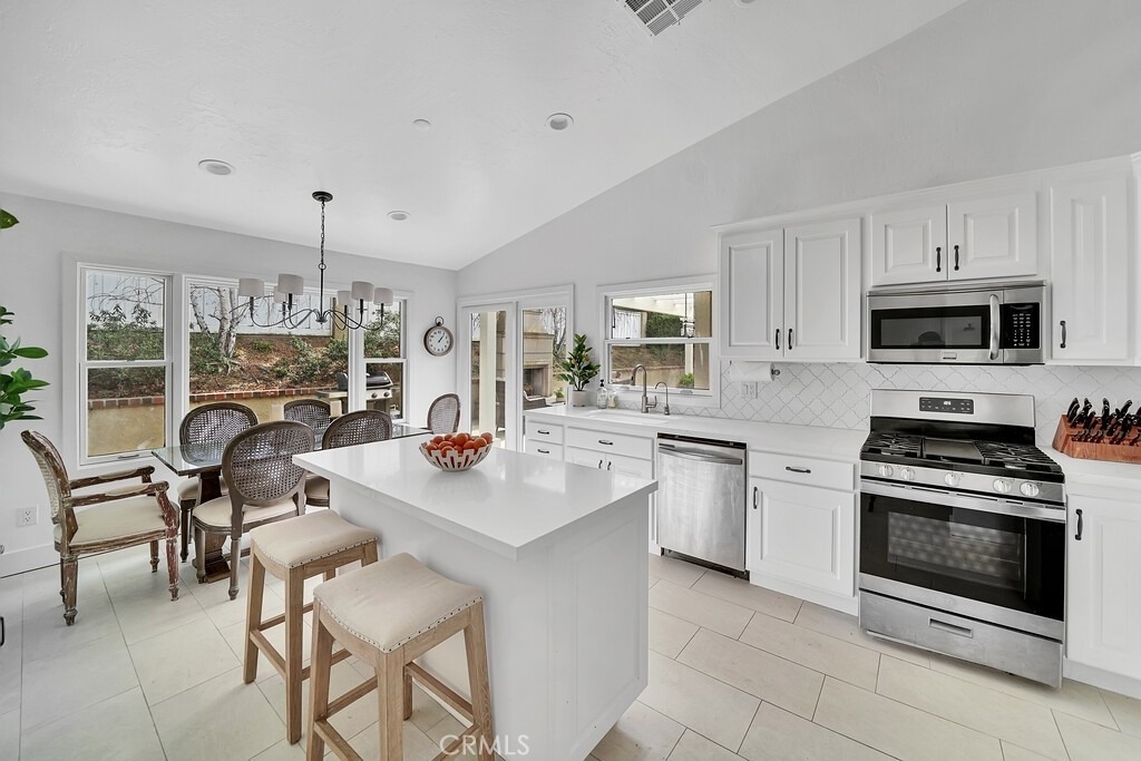 2897 Calle Heraldo - Photo 3