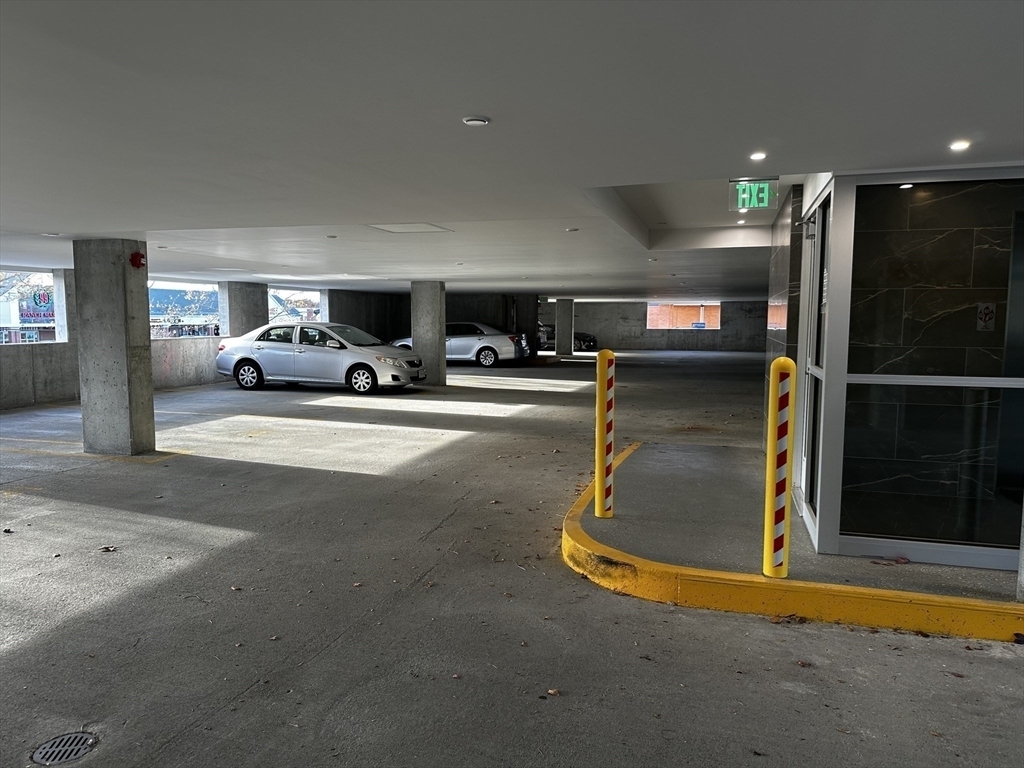 511 Hancock Street - Photo 10