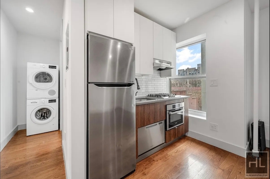 East 5th Street - Photo 1
