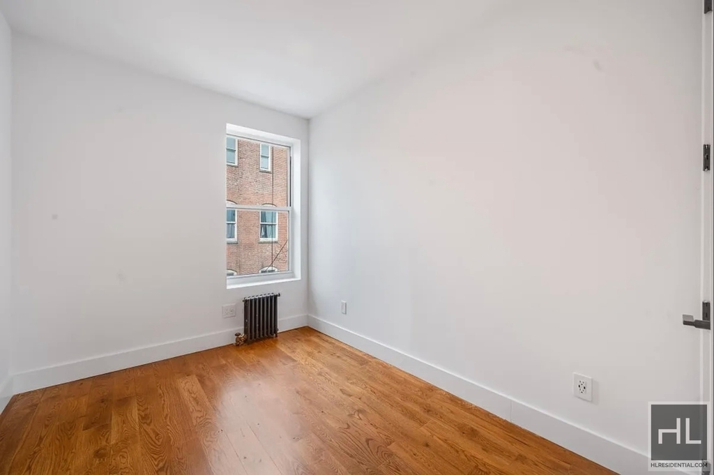 East 5th Street - Photo 10