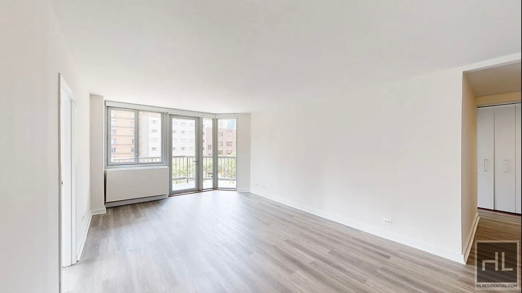 East 34th Street - Photo 0