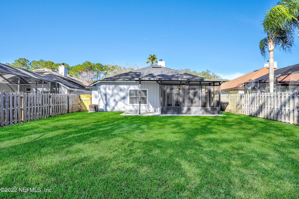 428 Morning Glory Lane - Photo 1