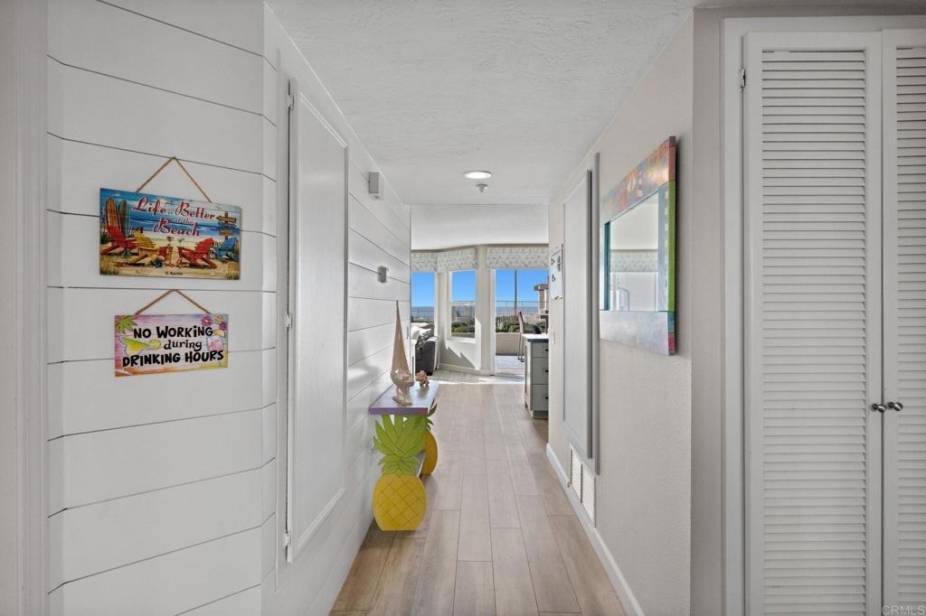 600 N The Strand - Photo 3