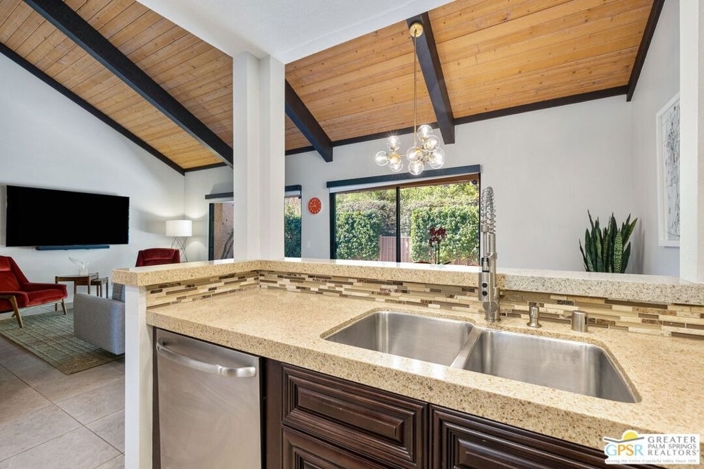 70100 Mirage Cove Drive - Photo 42