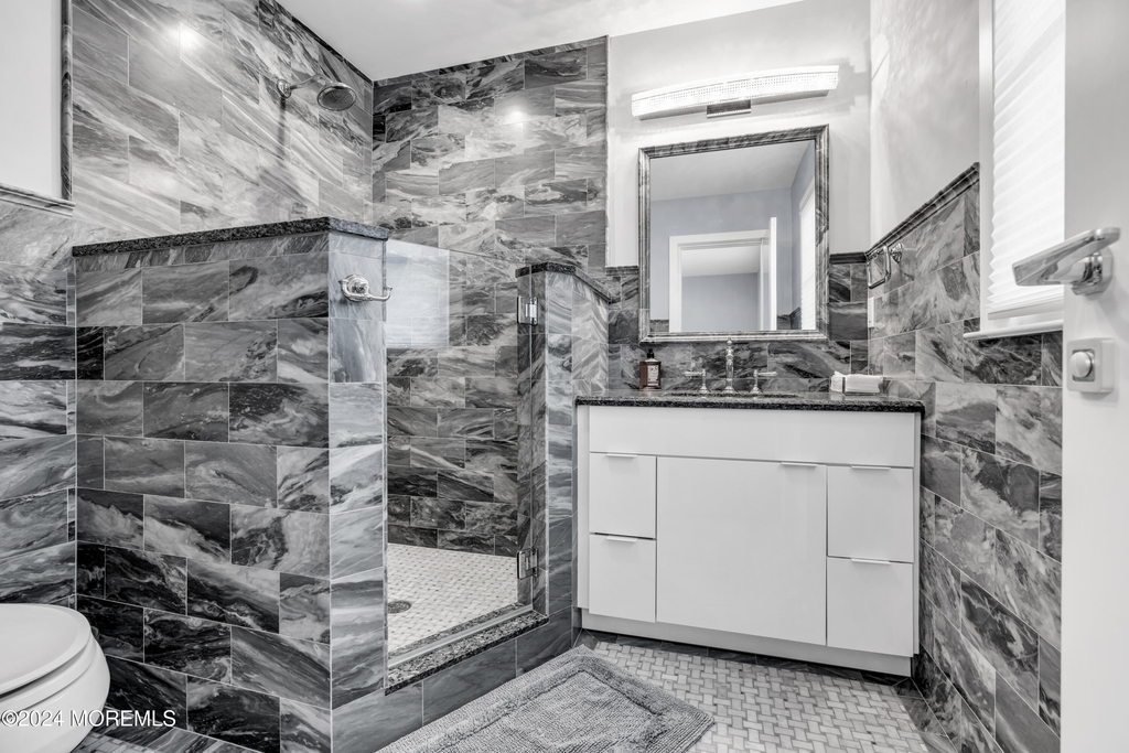 213 Hayes Court - Photo 18