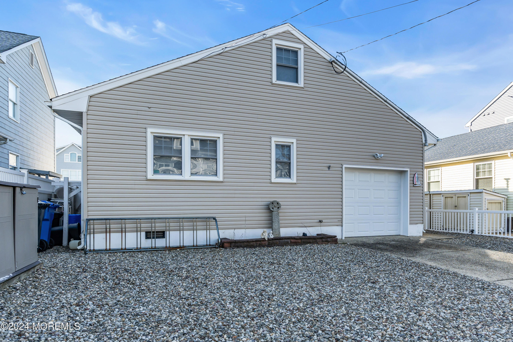 213 Hayes Court - Photo 1