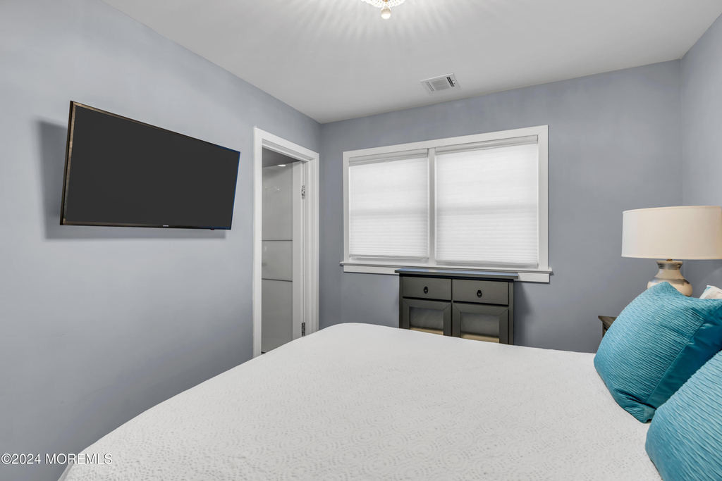 213 Hayes Court - Photo 11