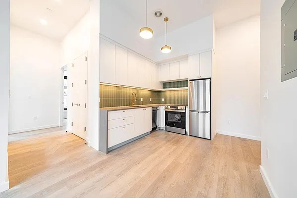 527 Grand Avenue - Photo 0