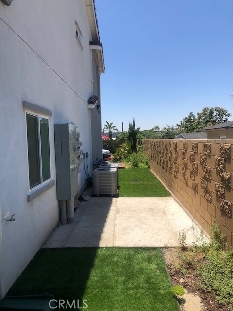 13665 Arrow Boulevard - Photo 20