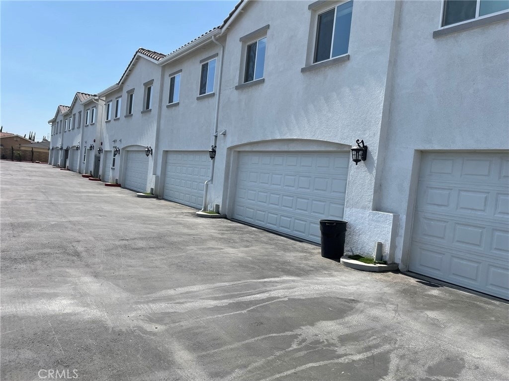 13665 Arrow Boulevard - Photo 19