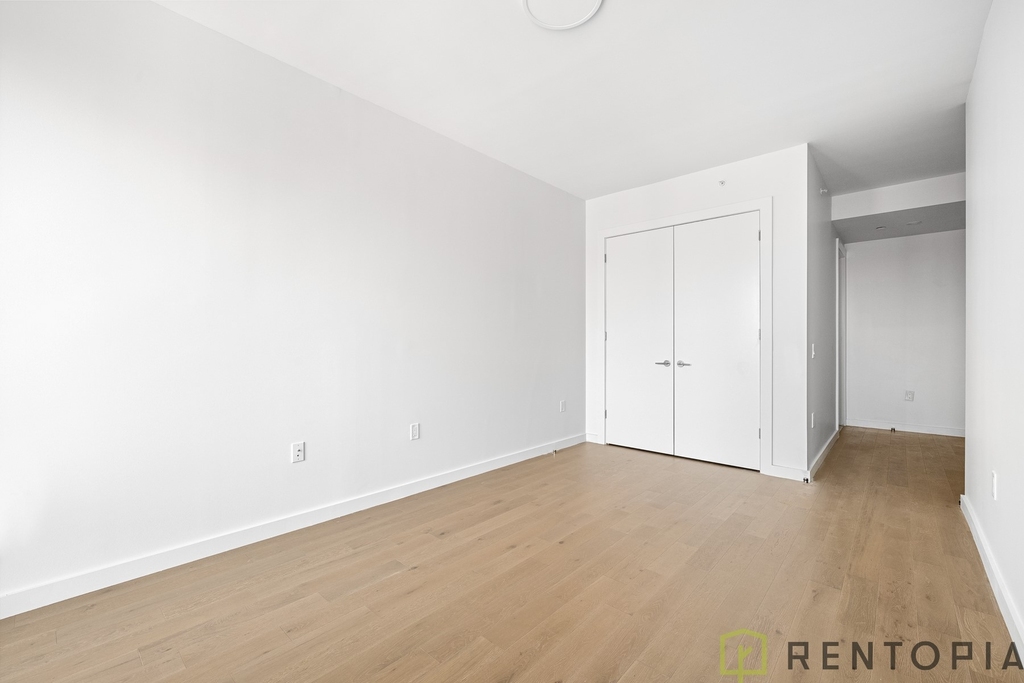 99 Fleet Place - Photo 4