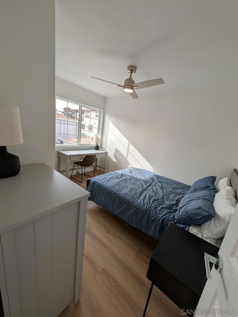 815 Isthmus Ct - Photo 12