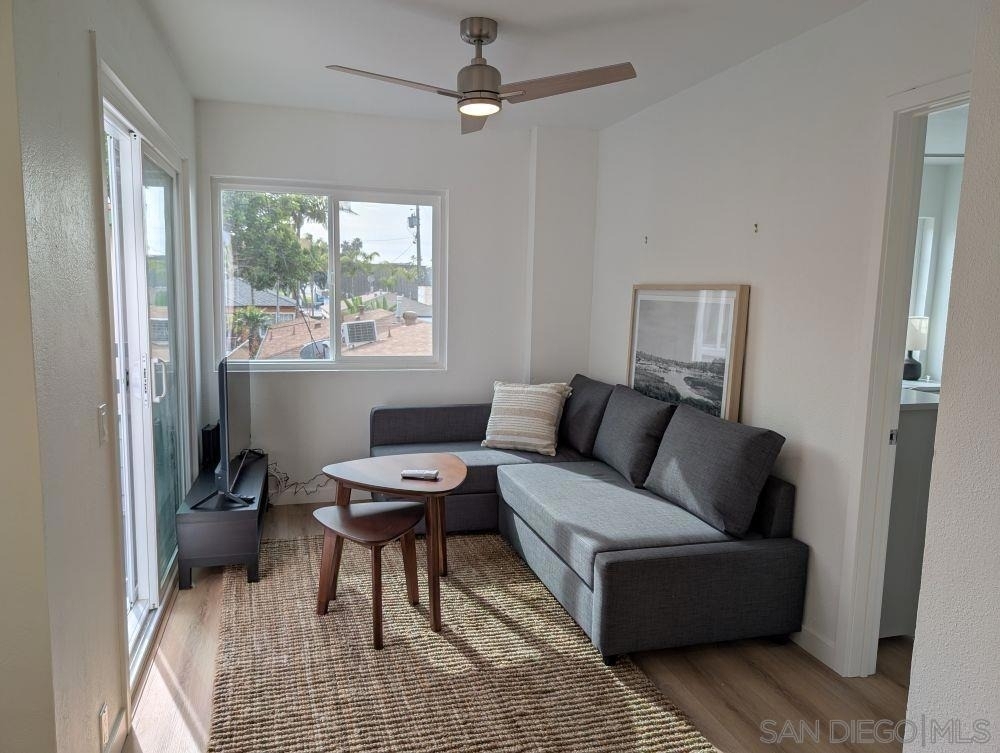 815 Isthmus Ct - Photo 9