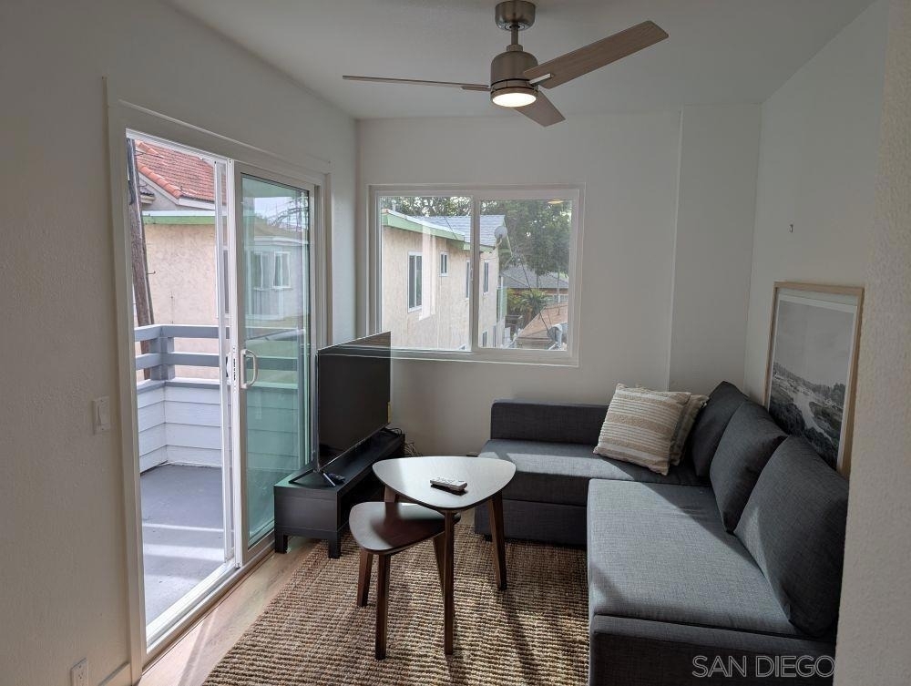 815 Isthmus Ct - Photo 11