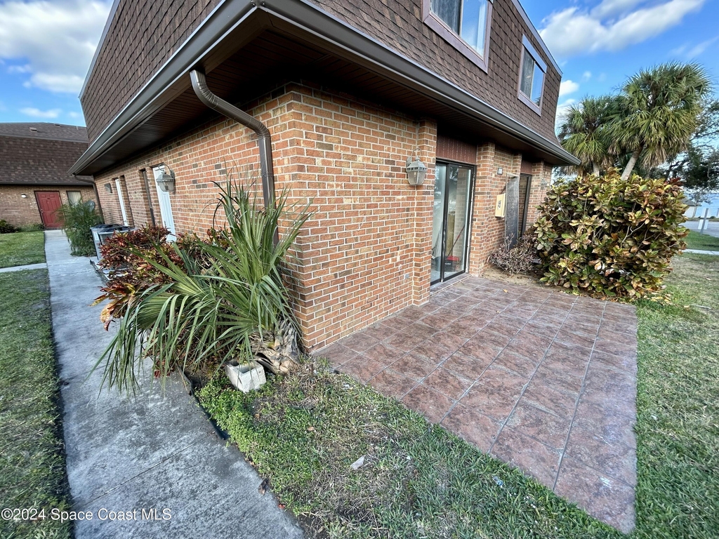 4714 Overlook Drive Ne - Photo 3