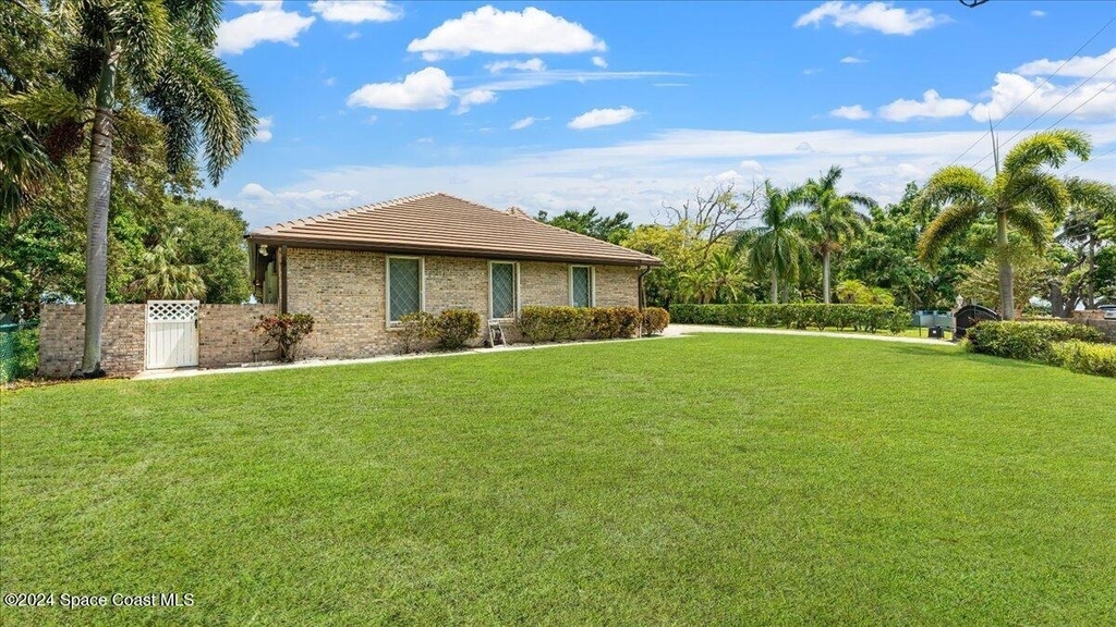 9140 S Tropical Trail - Photo 5