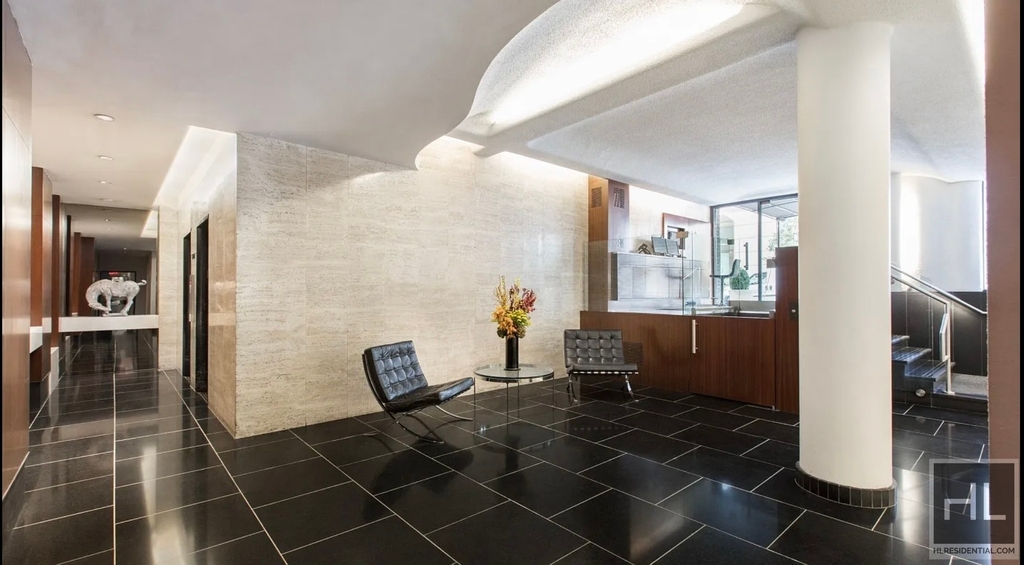 East 51st Street - Photo 0