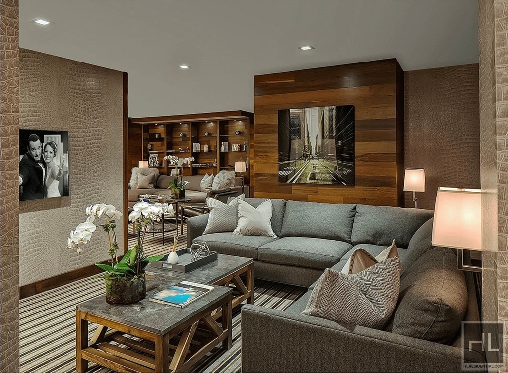 East 47th Street - Photo 11