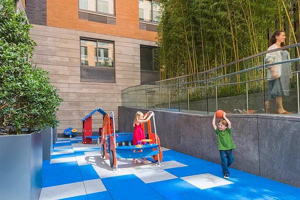 West 45th Street - Photo 10