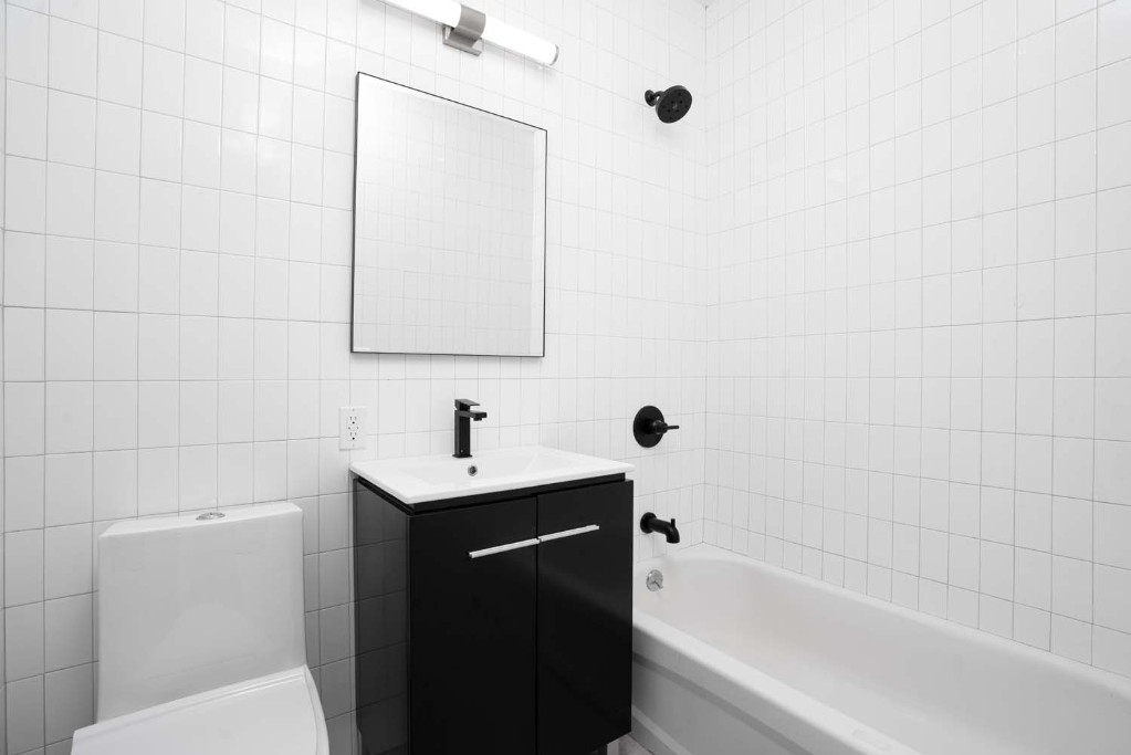 2819 Clarendon Road - Photo 6