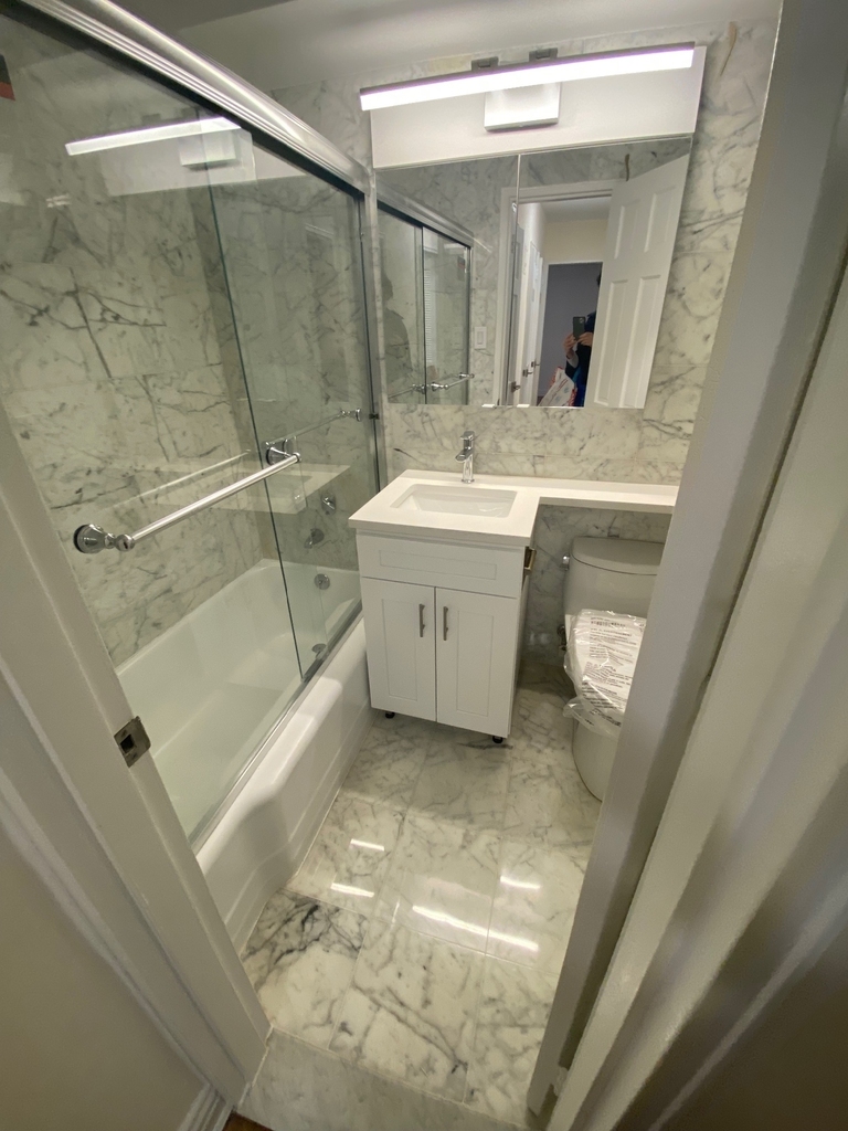East 79th Street - Photo 6
