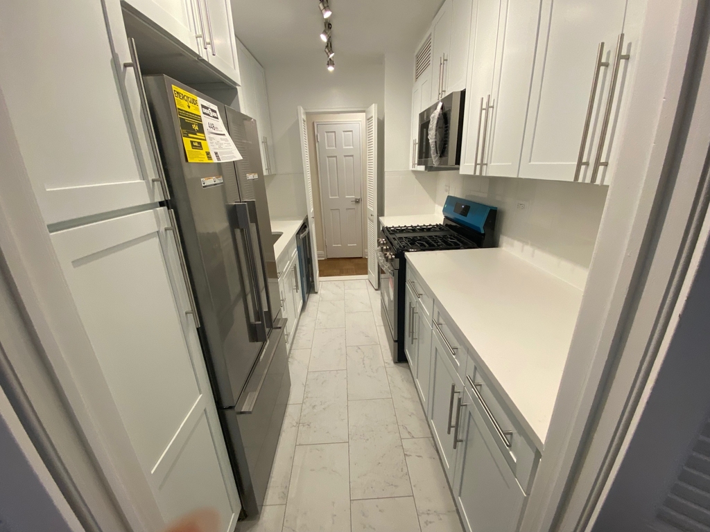 East 79th Street - Photo 4