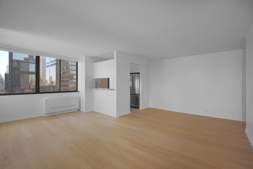 West 60th Street - Photo 2